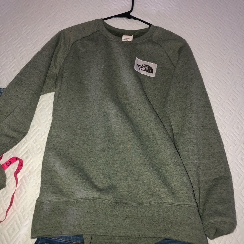 Green north face. Free gift! 🥝 retail is $95